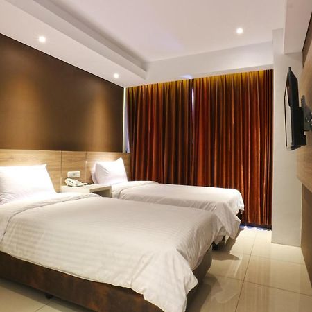 Kampioen Bed & Breakfast Bandung Exterior foto