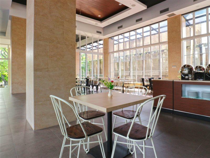 Kampioen Bed & Breakfast Bandung Exterior foto